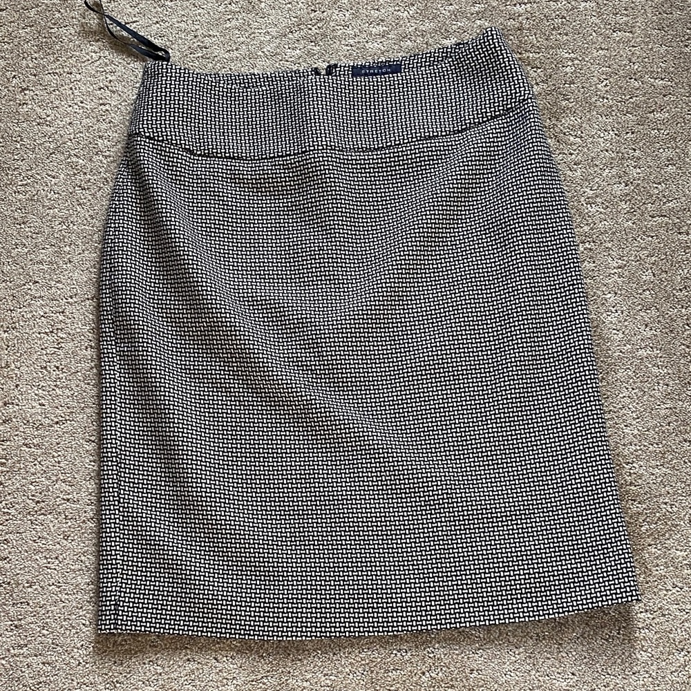 Anne Klein Monochrome Houndstooth Pencil Skirt